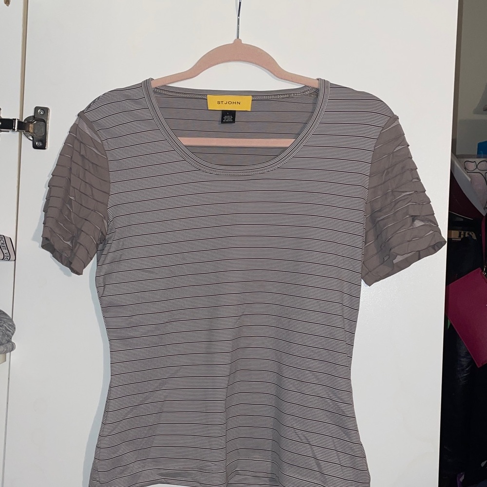 ST. John Beige/brown Striped Top  Size L﻿﻿